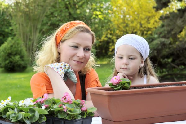 Mor_datter_planter-93291700_1200 Mor_datter_planter-93291700_1200